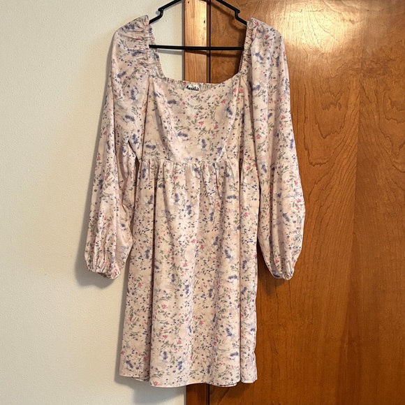 ARULA Dresses & Skirts - ARULA Floral Mini Dress in Cream and Pink